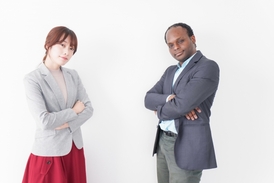 EMSの国内と海外の違いとは